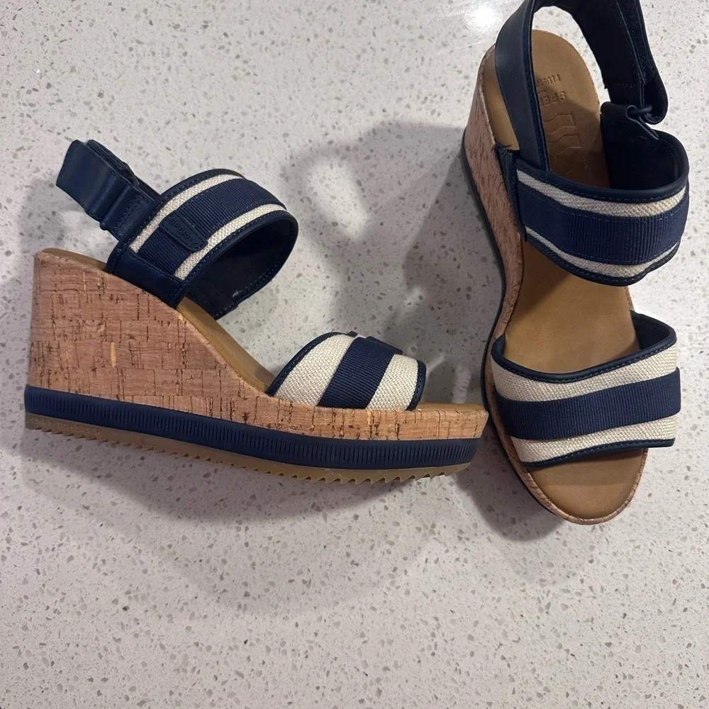 Sperry Navy and Cream Striped Sandals